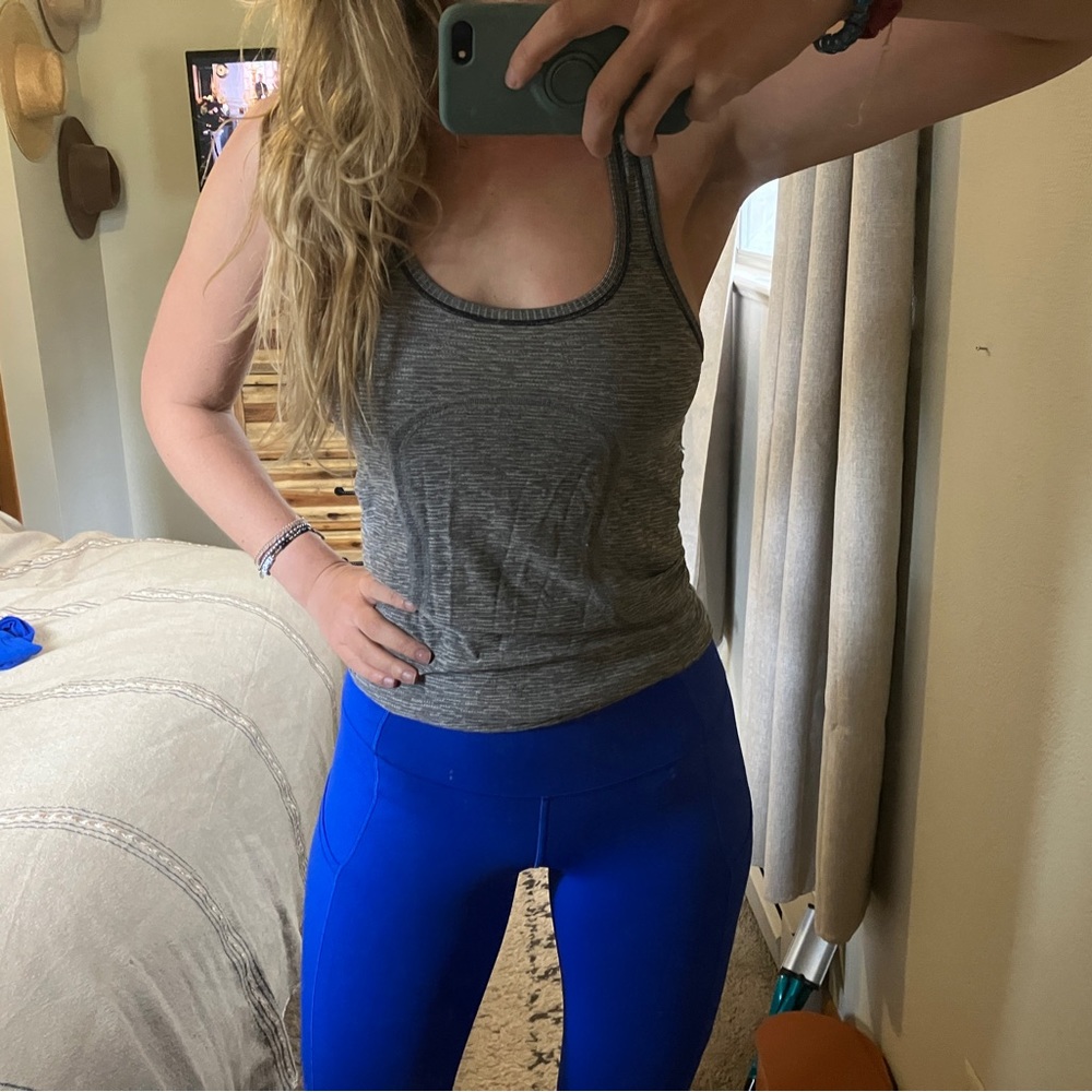 Lululemon gray tank